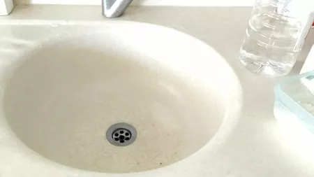 verstopftes-waschbecken